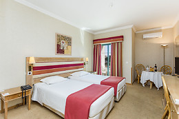 Riviera Hotel ****