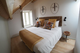 PORTO DELUXE APARTMENTS & GUESTHOUSE