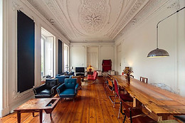 THE INDEPENDENT HOSTEL & SUITES