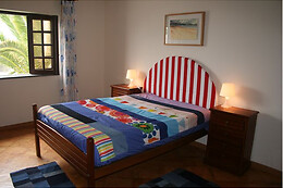 SANTA BEACH HOUSE