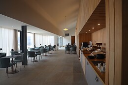 Hotel Mezio National Park