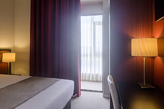 Duas noites em quarto duplo com pequeno-almoço para 2 em Hotel Torre Mar*** em Póvoa de Varzim (Porto)