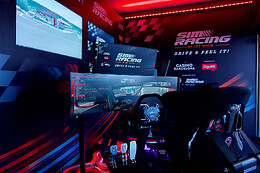 SIMRACING by LET ROOM