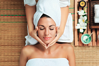 Um lifting e crioterapia facial para 2 em Ellegantia Spazio Bellezza em Restelo (Lisboa)