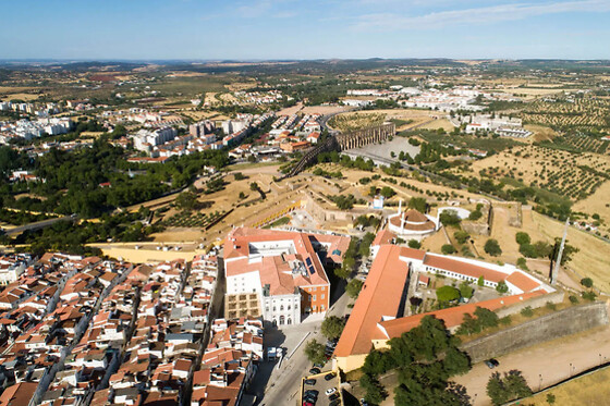 Circuito de Águas + Massagem de pedras quentes para 1 | Satsanga Spa Collection Elvas (Elvas, Portalegre)