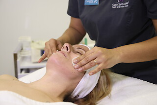Tratamento de rosto (mini facial) para 2 by Concept Care - Health and Beauty Clinic (Braga)