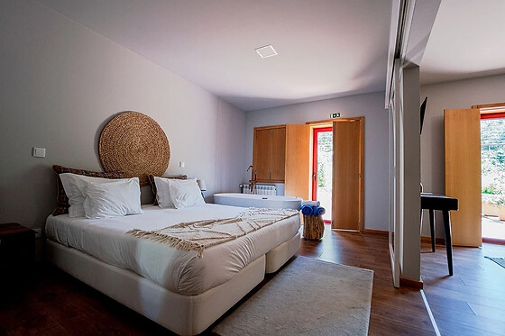 Uma noite na Oliveira Suite com pequeno-almoço para 2 by Peso Village em Amarante (Porto)