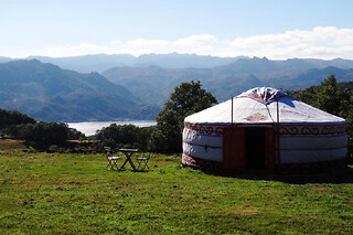 Uma noite em Yurt com pequeno-almoço para 3 | Nomad Planet (Fiães do Rio, Vila Real)