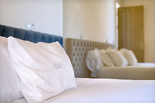 Uma noite em suite com pequeno almoço para 2 em RM Guest House - The Experience**** (Setúbal)