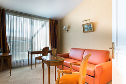 SUN RIVIERA HOTEL
