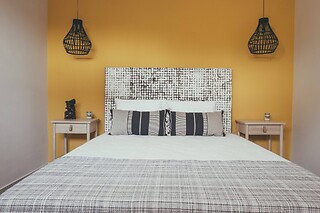 Duas noites em quarto duplo/twin com pequeno-almoço | Vila Milreu Guest House (Estoi, Faro)