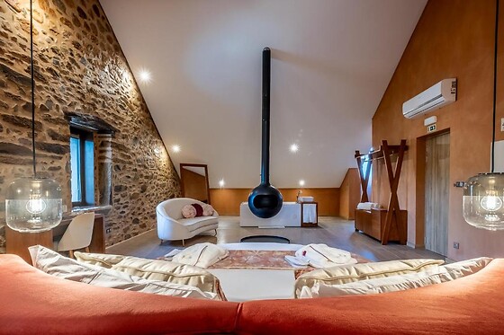 Cherry Sculpture Hotel - photo 17