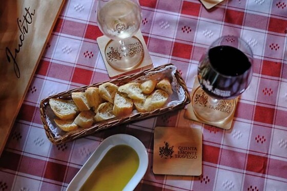 Visita à Adega e Vinha + Prova de 3 vinhos Reserva para 4 | Quinta do Monte Travesso (Tabuaço, Viseu)