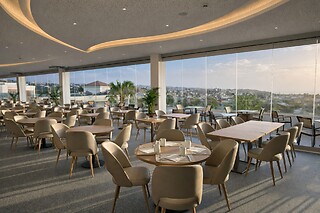Uma noite em quarto duplo e jantar buffet | Hotel Baía Grande (Albufeira)
