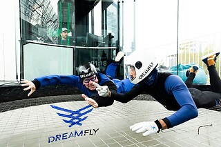 Experiencia de voo em Túnel de Vento para 1 criança | DreamFly Indoor Skydiving Porto (Maia, Porto)
