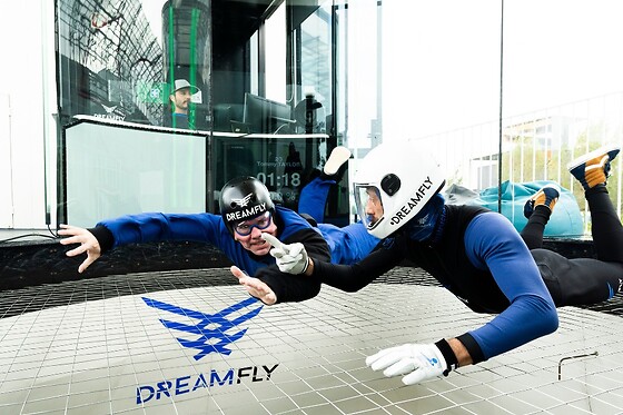Experiencia de voo em Túnel de Vento para 1 criança | DreamFly Indoor Skydiving Porto (Maia, Porto)