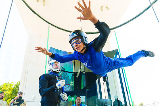 Experiencia de voo em Túnel de Vento para 1 criança | DreamFly Indoor Skydiving Porto (Maia, Porto)