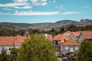 Estadia familiar com pequeno-almoço no Gerês | Hotel Castrum Villae - Castro Laboreiro
