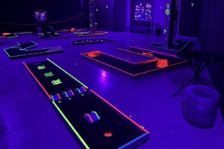 Mini Golfe Indoor - Bilhete para 2 adultos | Minigolfexiste (Leiria)