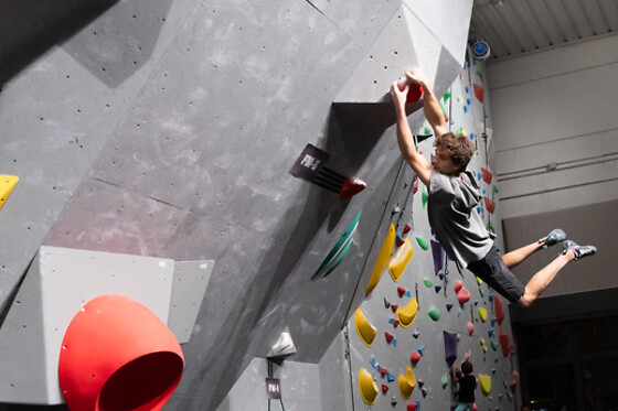 AWESOME BOULDER CENTER - photo 1