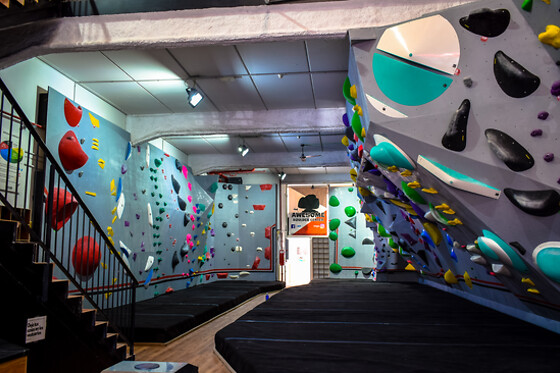 AWESOME BOULDER CENTER - photo 3