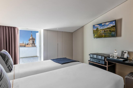 Uma noite em quarto duplo com pequeno-almoço | Hotel Moon & Sun Braga