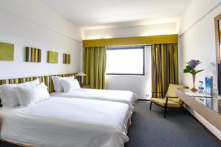 Duas noites em quarto com pequeno-almoço e acesso ao Spa para 2  | Hotel Golf Mar Vimeiro (Vimeiro, Torres Vedras)