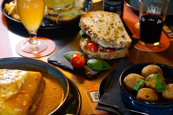 Refeição para dois na Letraria Viana – Craf Beer & Art (Viana do Castelo)