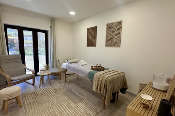 Uma massagem para gestantes (60m) para 1 | Osiris Wellness Clinic (Leiria)