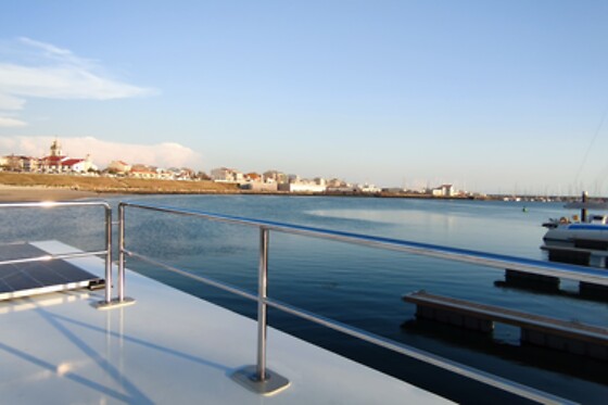 Uma noite em Barco para 2 em FloatingEXP em Póvoa de Varzim (Porto)