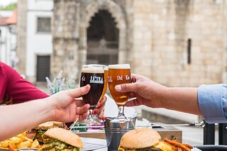 Refeição para dois na Letraria Viana – Craf Beer & Art (Viana do Castelo)