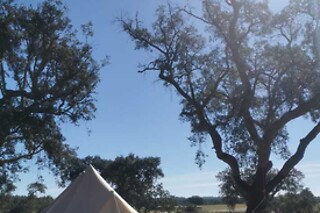 Uma noite em Tipi com pequeno-almoço para 2 em Direction South Glamping em Montargil (Portalegre)