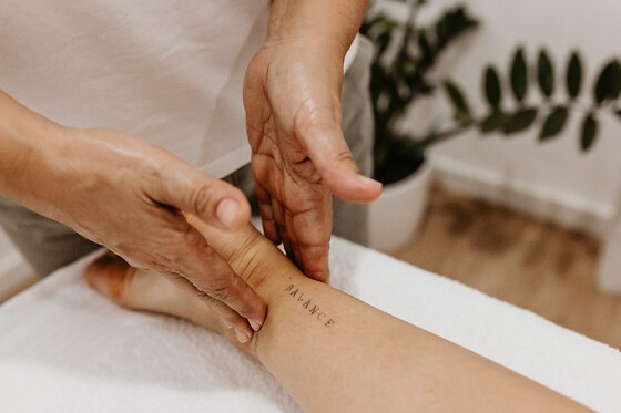 Uma massagem de relaxamento às costas para 2 | C'Alma Estética, Saúde e Bem-estar (Mafra, Lisboa)