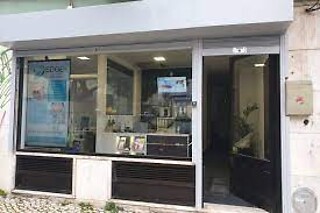Um tratamento mini facial para 2 em Clínica Edge + em Massamá (Lisboa)