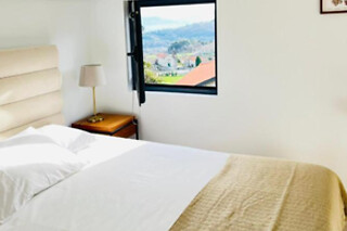 Enoturismo a 2 na Villa Seara | 1 noite em quarto duplo com prova de vinho e tapas | Celorico de Basto