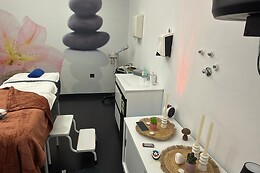Margarida Neto Cabeleireiro Estética e SPA