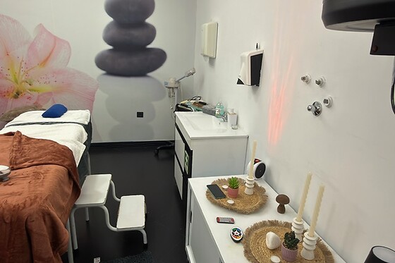 Uma limpeza facial com radiofrequência ao rosto para 1 | Margarida Neto Cabeleireiro Estética e Spa (Valbom, Porto)