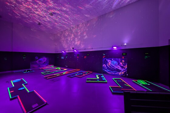 Mini Golfe Indoor - Bilhete para 2 adultos | Minigolfexiste (Leiria)