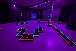 Mini Golfe Indoor - Bilhete para 2 adultos | Minigolfexiste (Leiria)