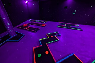 Mini Golfe Indoor - Bilhete para 2 adultos | Minigolfexiste (Leiria)