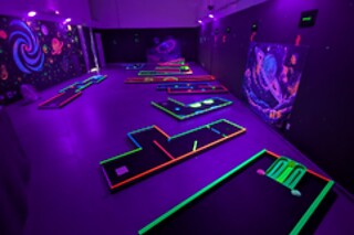 Mini Golfe Indoor - Bilhete para 2 adultos | Minigolfexiste (Leiria)