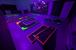 Mini Golfe Indoor - Bilhete para 2 adultos | Minigolfexiste (Leiria)