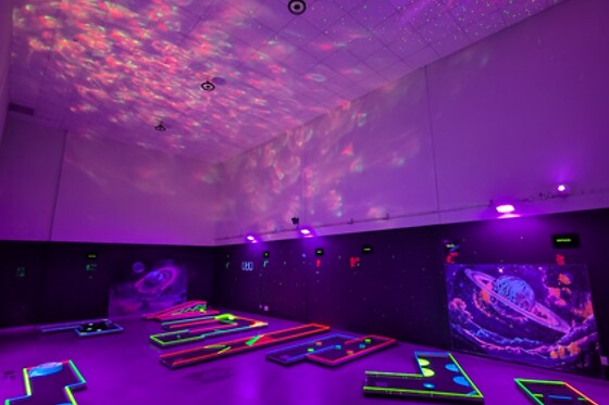 Mini Golfe Indoor - Bilhete para 2 adultos | Minigolfexiste (Leiria)
