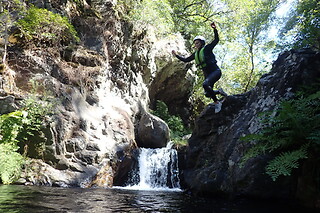 Canyoning para 2 - 4h | Descubra um oásis de cascatas com a Just Come - Arouca