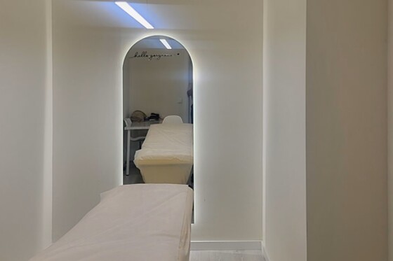 Uma massagem premium à escolha para 1 | C’alma Clinic & Academy | Montijo