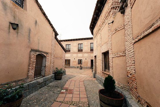 BODEGA JAVIER SANZ VITICULTOR - photo 1