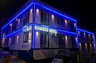 Uma noite em quarto duplo standard com pequeno-almoço para 2 em The Blue Bamboo Hotel – Duna Parque Group em Vila Nova de Milfontes (Beja)