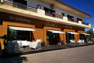 Uma prova para 2 em Wine&Co em Almancil (Faro)