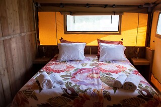 Uma noite em Tenda Glamping com pequeno almoço e welcome drink para 2 | Quinta Japonesa (Carvalhal Benfeito, Leiria)