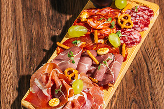Hambúrgueres para 2 | Tribuna Sports Bar, Vila Nova de Gaia (Porto)